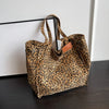 Damska torba shopper w panterkę — nowoczesny design i funkcjonalność